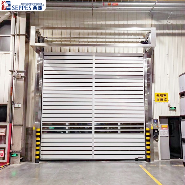 硬質(zhì)快速門